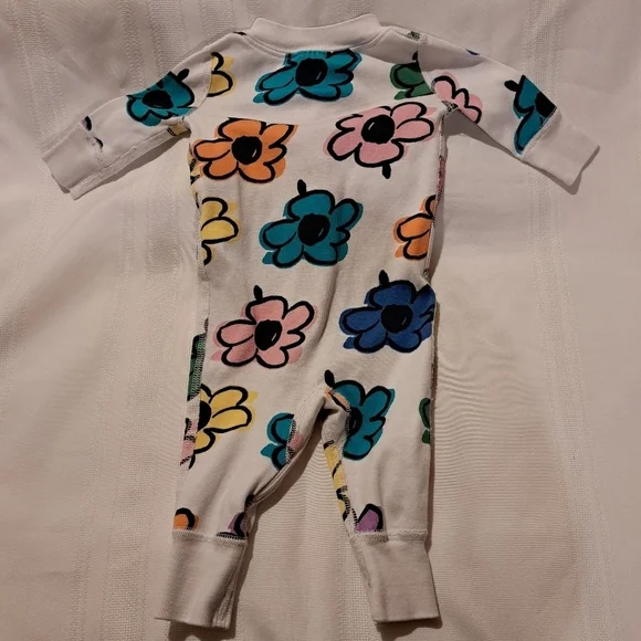 Hanna Andersson size 50 or 0-3 months pajama play condition - Picture 2 of 3